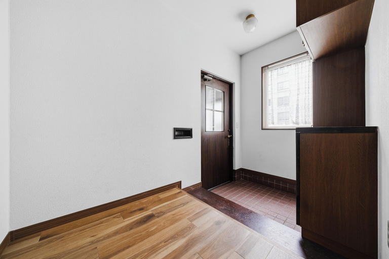 Property entrance 3, THE BEEHIVE 1, Sapporo