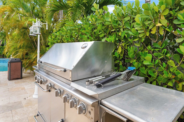 Interior 3, Cozy Retreat- Miami Springs Gem, Pool & Grill, Miami-Dade