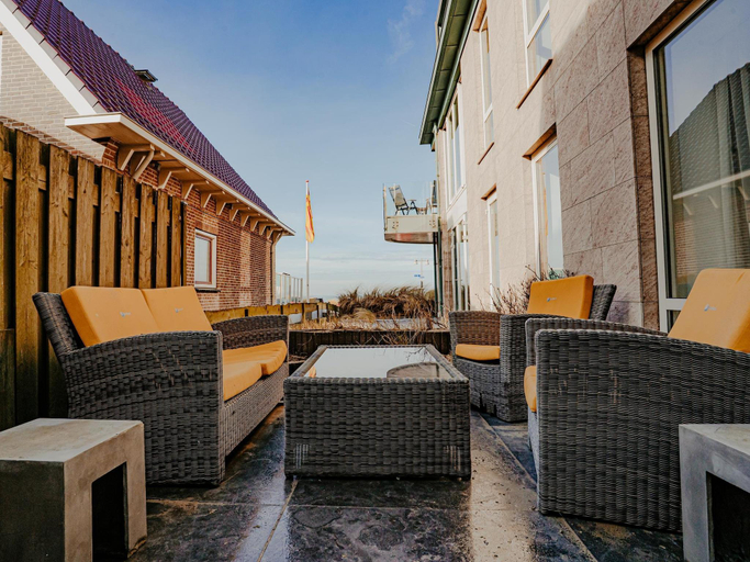 Others 4, Apartment in Egmond with Stunning Sea Views, Bergen