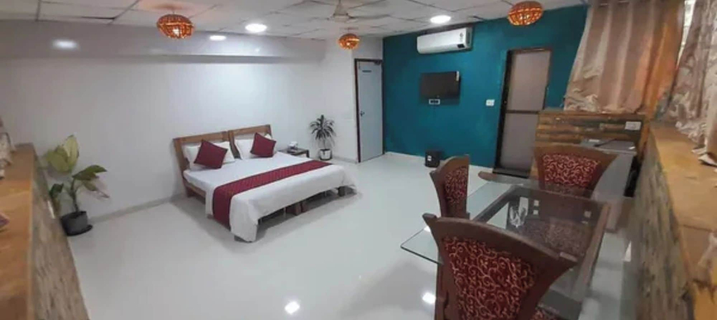 Room 3, Fabhotel Agrawal Bhawan, Mumbai Suburban