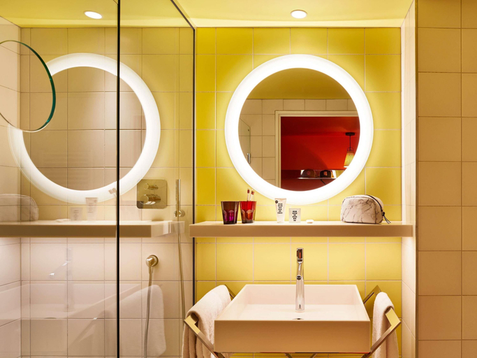 Bathroom 5, Mama Shelter Toulouse, Haute-Garonne