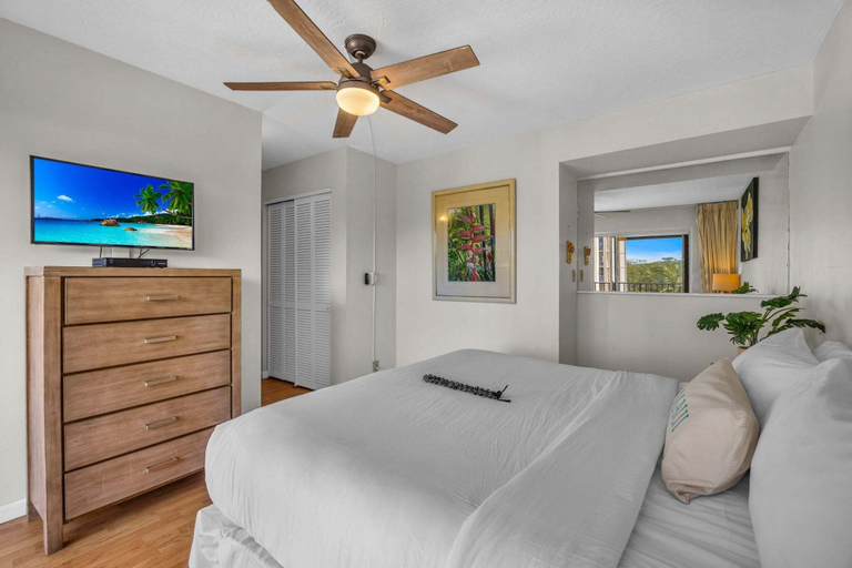 Bedroom 4, Island Style Oceanfront 2BD Wonderful Views -hololani A701, Maui