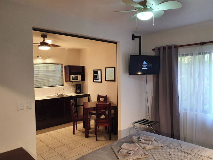 Room amenity, Marina Loft Condos # 101, 1 Floor, Carrillo