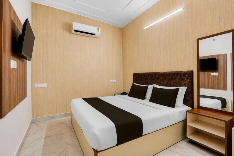Room 5, Classic Hotel Prince, Sahibzada Ajit Singh Nagar