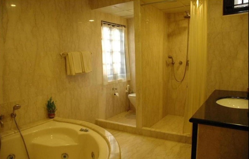 Bathroom, ITIS SUITES, Bangalore