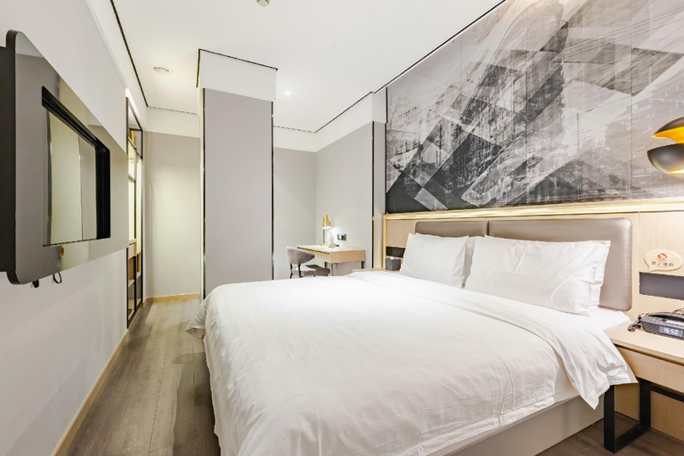 Bedroom 2, Wanhe Zhizhen Hotel (Shanghai Sun Moonlight Dapuqiao Subway Station), Shanghai