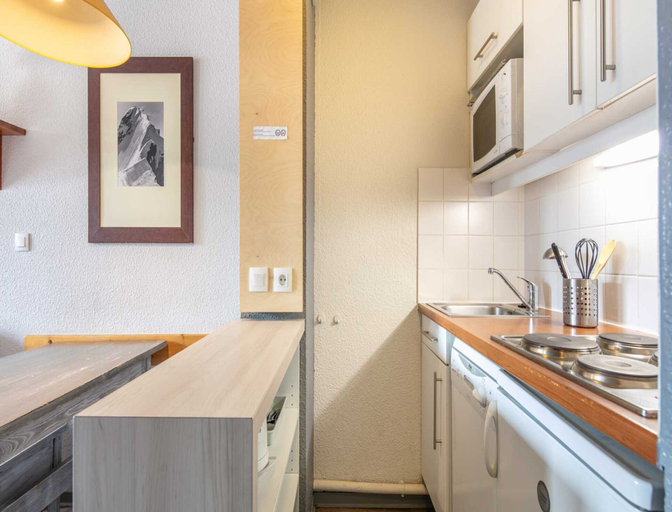Private kitchen 5, Tignes Mountain Apartment Near Ski Lifts, Savoie