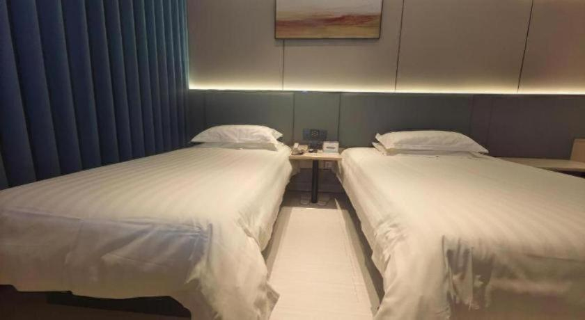 Bedroom 2, Jinjiang Inn Chuzhou Langya Mountain Scenic Spot Langya Avenue, Chuzhou