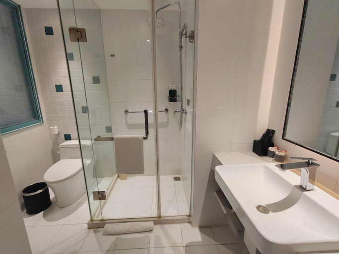 Bathroom 3, Magnotel Weinan Duhua Road Haixingcheng, Weinan