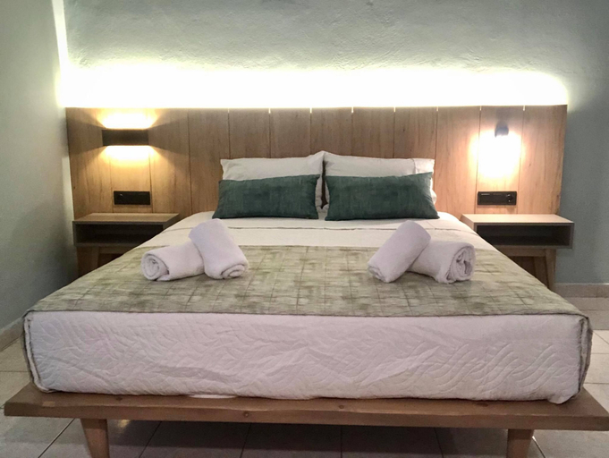 Bedroom 3, Poledas Apartments, Crete