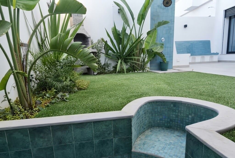 Property grounds 3, Sandra 13, La Marsa