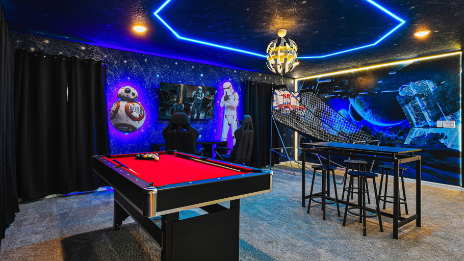Food & Drinks 5, Extraordinary Solara 7BR Private Pool/spa Near Disney, Osceola