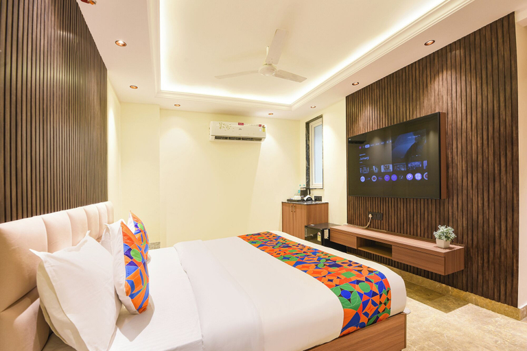 Room 3, FabHotel Elvilla Model Town, Delhi