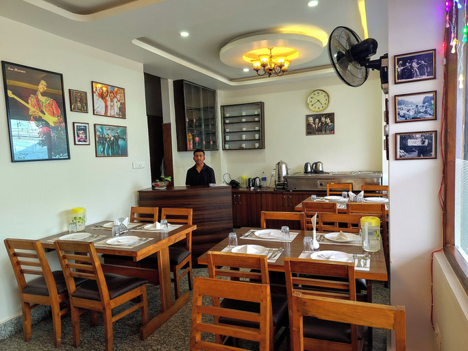 Food & Drinks 3, Hotel New Empire, East Sikkim