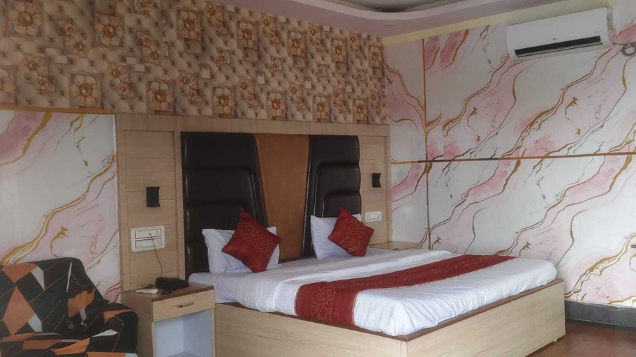 Room 2, Classic Hotel City, Dumka