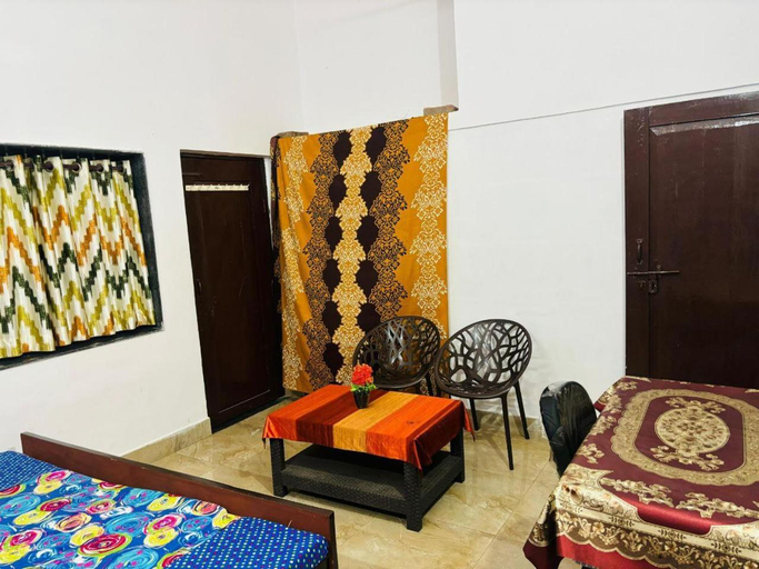 Others 4, Shukla Guest House, Durg