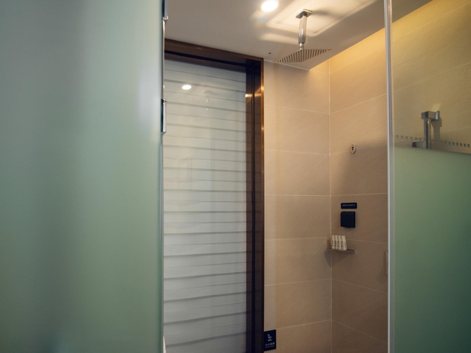 Bathroom 3, Lavande Hotel·Yibin University Town Convention and Exhibition Center, Yibin