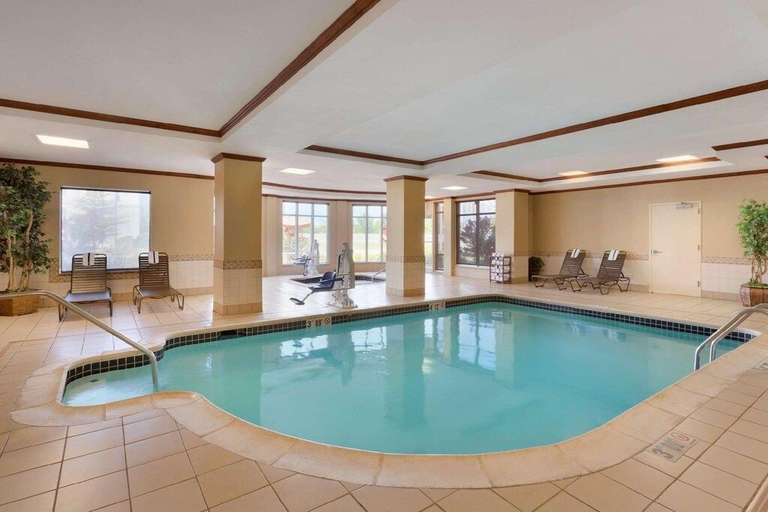 Sport & Beauty 5, Hilton Garden Inn Shreveport, Caddo