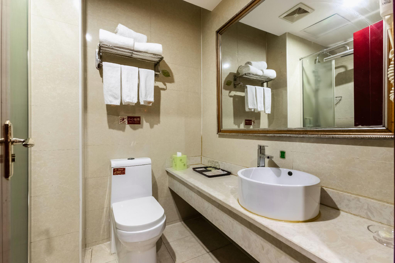 Bathroom 4, Vienna Hotel Suzhou Mudu Town Metro Station, Suzhou