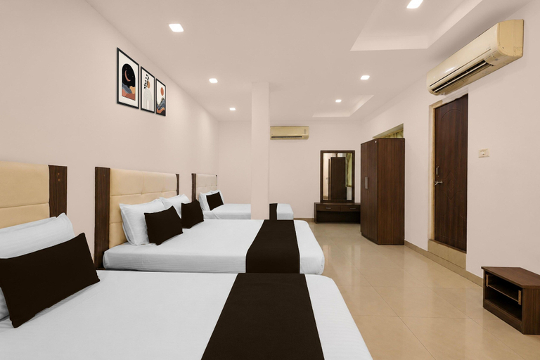 Room 2, Hotel O Ambuja City Centre Mall, Raipur