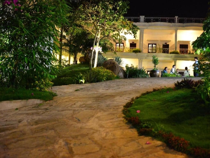 Property grounds 4, Sontana Central Resort, Phú Quốc