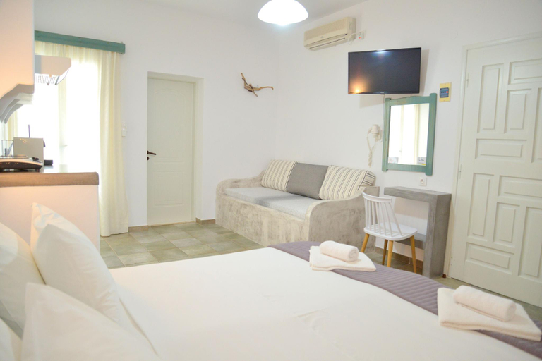 Bedroom 3, Michalis Studios, South Aegean