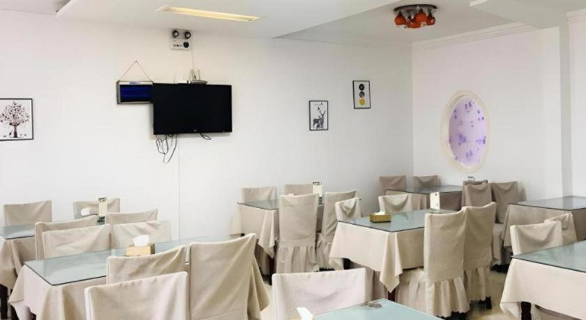 Food & Drinks 4, GreenTree Inn Heze Mudan Road Bus Terminal Station Express Hotel, Heze