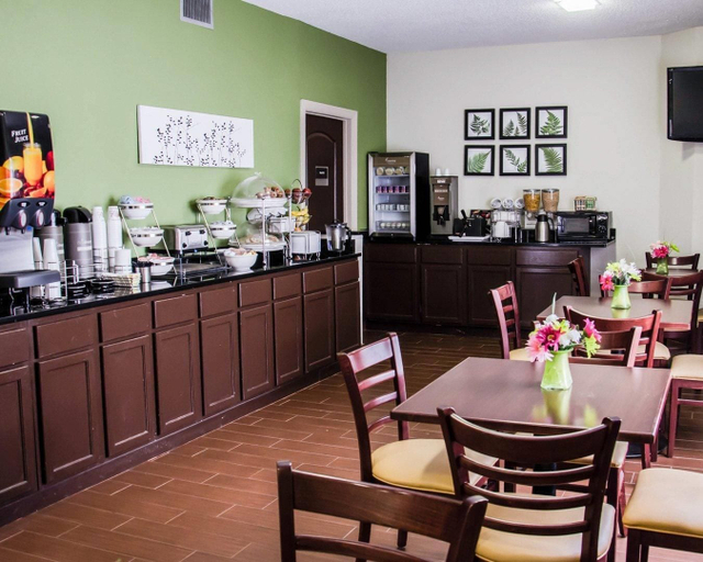 Food & Drinks 5, Sleep Inn Concord - Kannapolis, Cabarrus