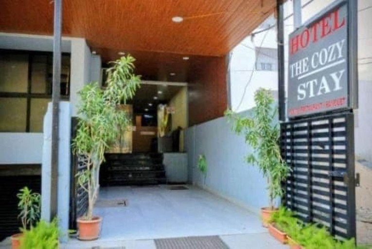 Reception 4, Classic The Cozy Stay, Indore