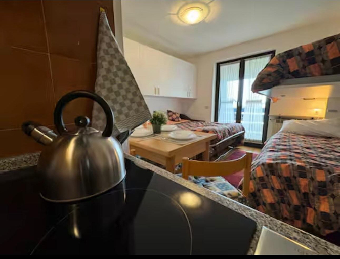 Room 3, Maison Letì Ca-sa Check, Sondrio