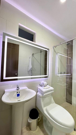 Bathroom 3, STREET 55 HOTEL, Bucaramanga