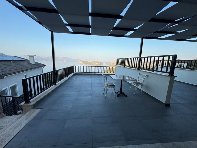 Outdoor dining, La Mer Villa Hotels, Marmaris