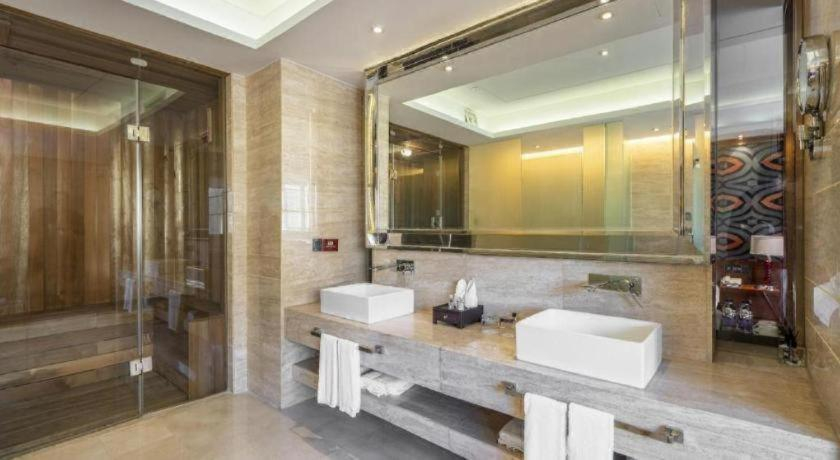Bathroom 4, Nanjing Rsun Hotel, Nanjing