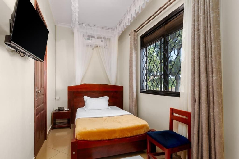 Room 4, 7 days hotel Near the UN, Entebbe
