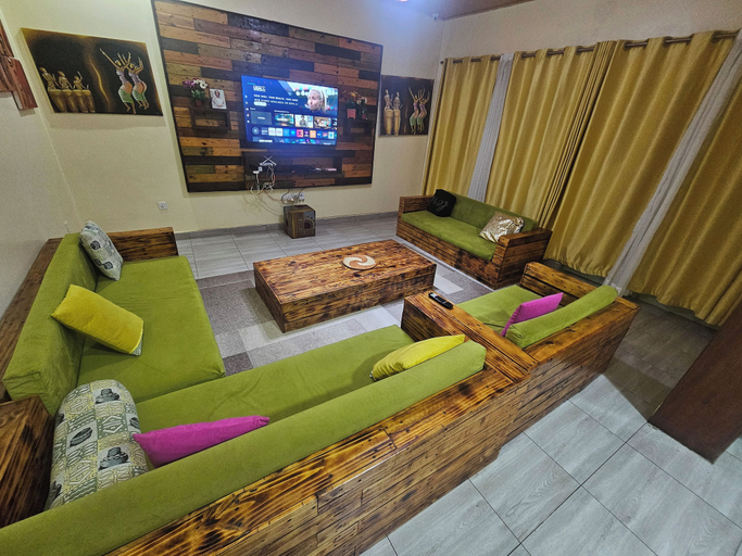 Living area 2, Secure 4BR Home Near City Center, Kicukiro