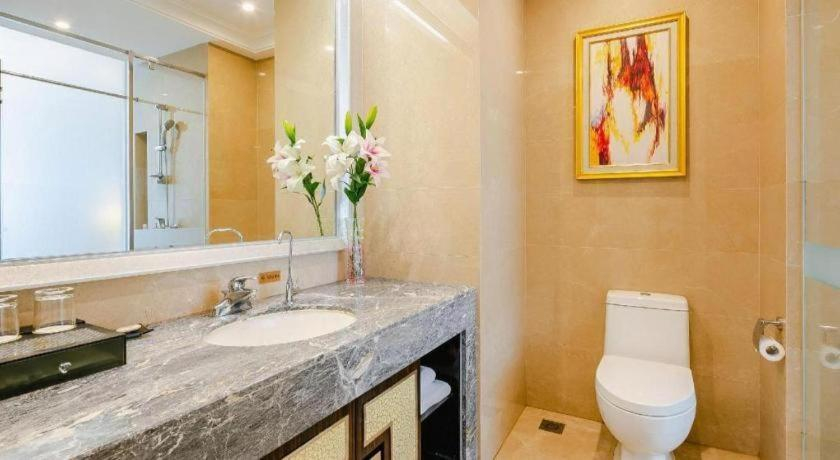 Bathroom 4, Kai Dun Hotel, Haikou