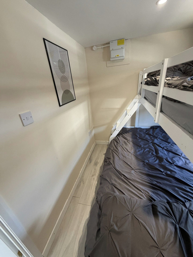 Room 4, Cabin 161 Sleeps 7 With Garden and Parking, Kent