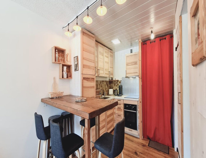 Dining 4, 2-bedroom Apartment in Les Deux Alpes, Isère