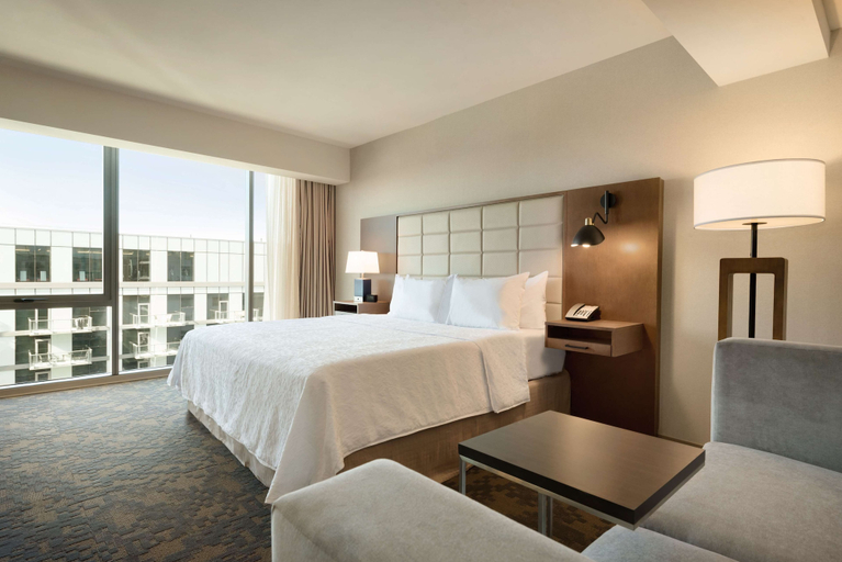 Bedroom 3, Hampton Inn Chicago West Loop Fulton Market Area, Cook