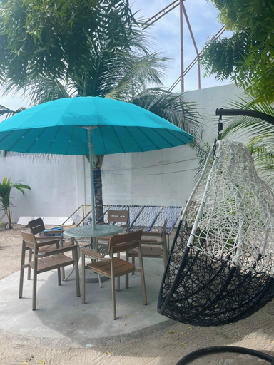 Outdoor dining 2, FEEALI BUDDIES INN