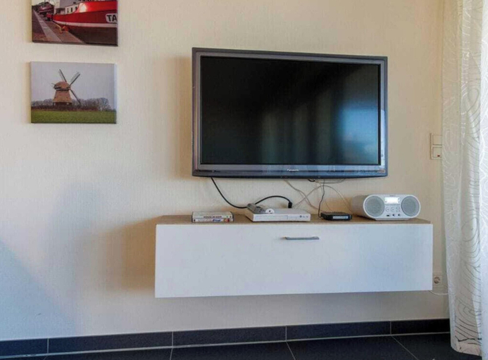 Interior 3, Holiday Apartment With 1 Bedroom, Ostholstein