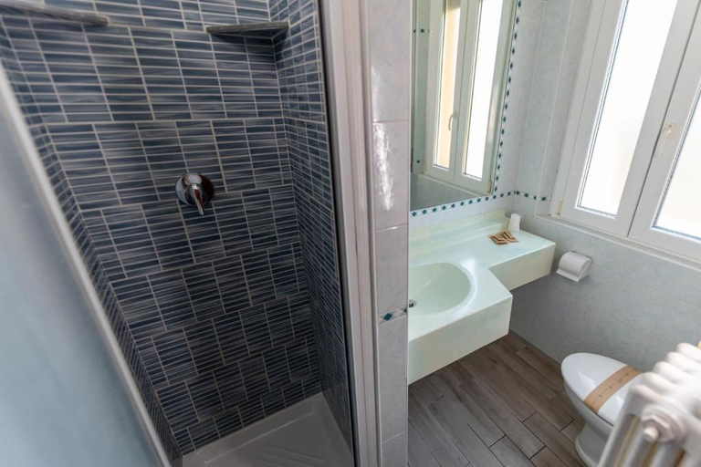 Bathroom 5, Hotel Villa Itala, Rimini