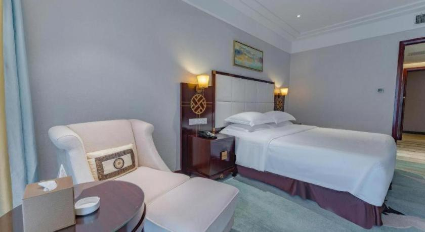 Bedroom 3, Wudangshan Jianguo Hotel, Shiyan