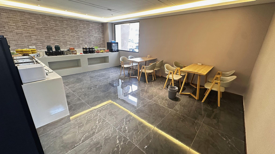 Food & Drinks 4, Lavande Hotel Lanzhou Zhengning Road, Lanzhou