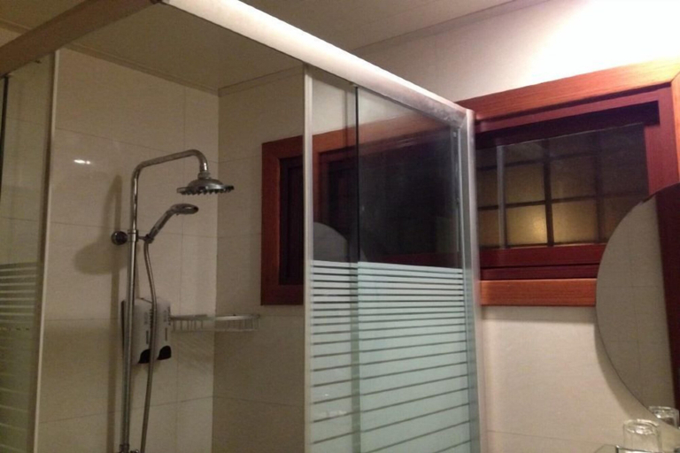 Bathroom 4, Vienna Hotel, Suzhou