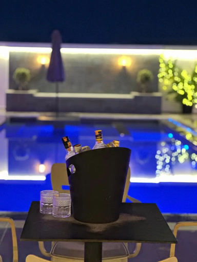 Food & Drinks 5, La Mirage Group Villas, Durrësit