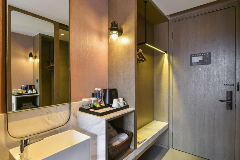 Bathroom, Jialong Hotel (Beijing Chaoyangmen), Beijing