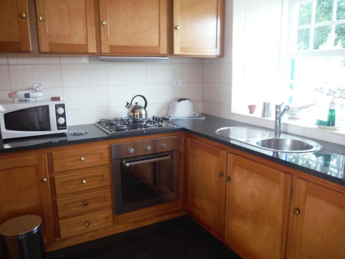 Private kitchen 4, Quinta da Ribeira da Urze, São Roque do Pico