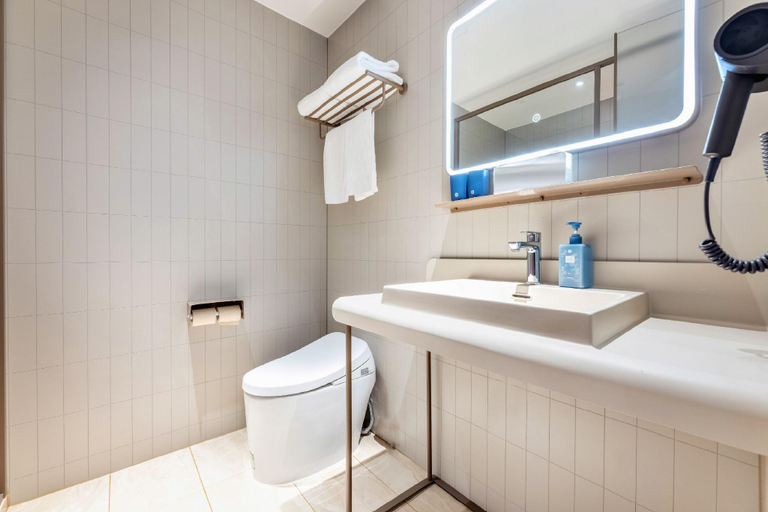 Bathroom 3, Hanting Hotel Cangzhou Development Zone, Cangzhou