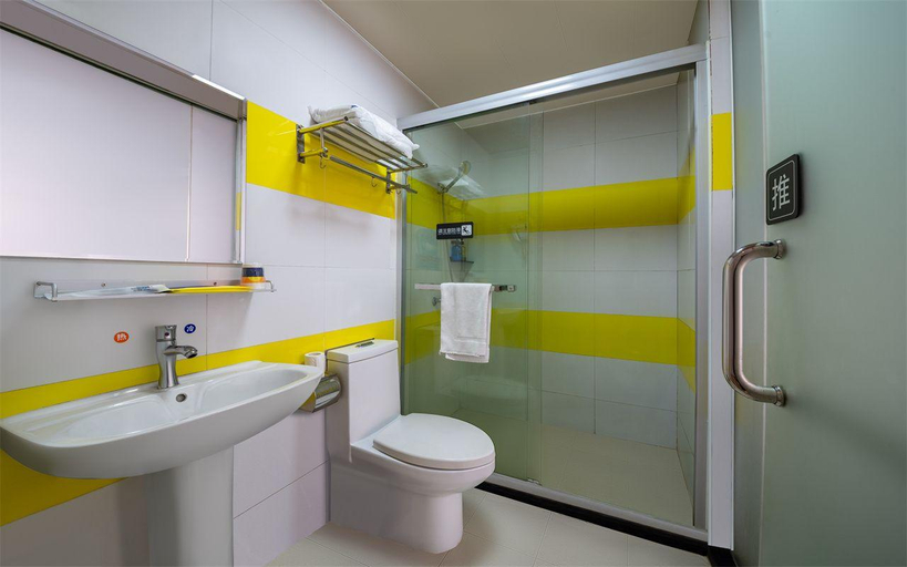 Bathroom 4, 7 Days Inn Suzhou Huguan, Suzhou